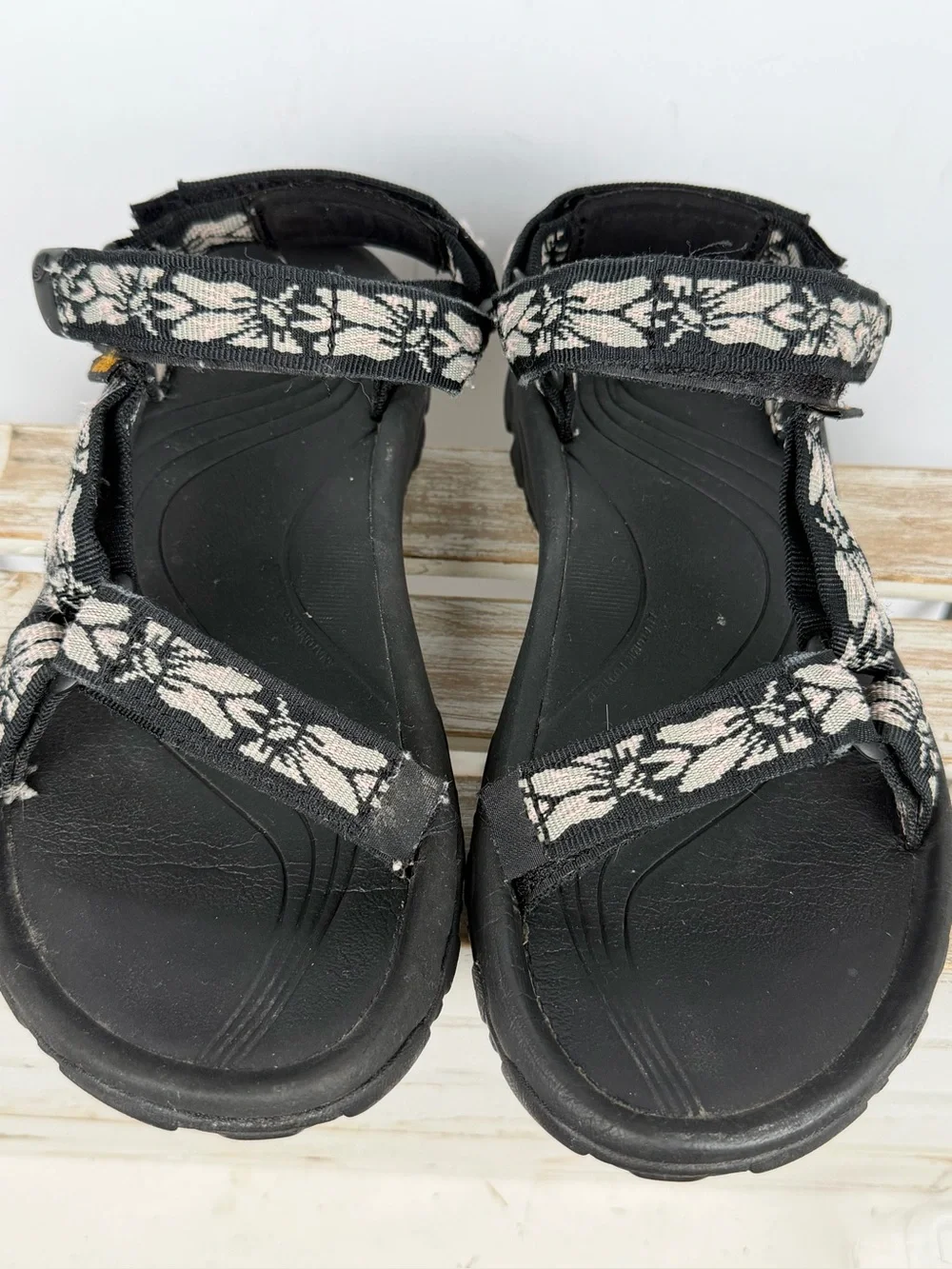 Teva women hurricane